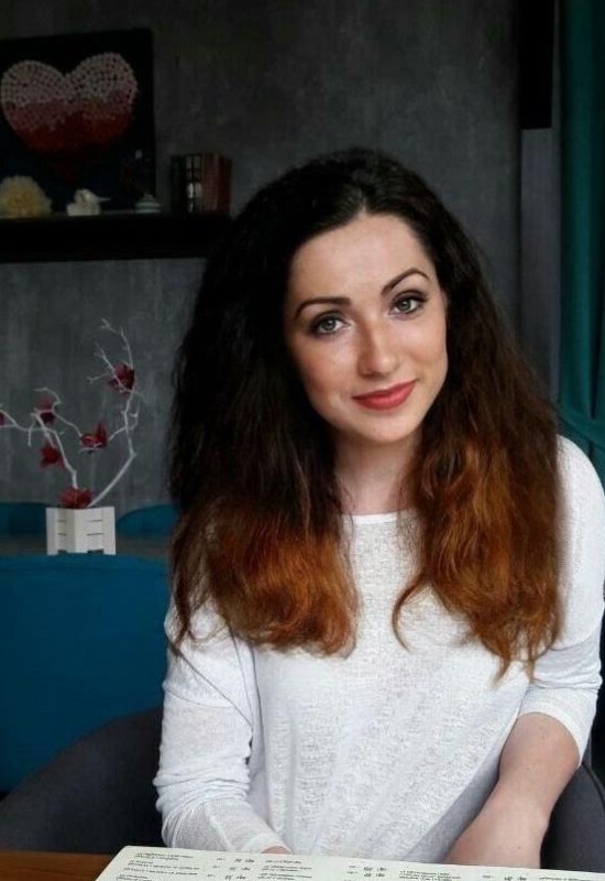 Antonina • 39 • Ukraine 🇺🇦