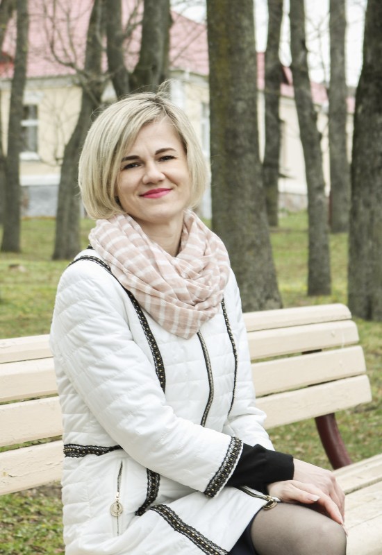 Alena • 43 • Russie