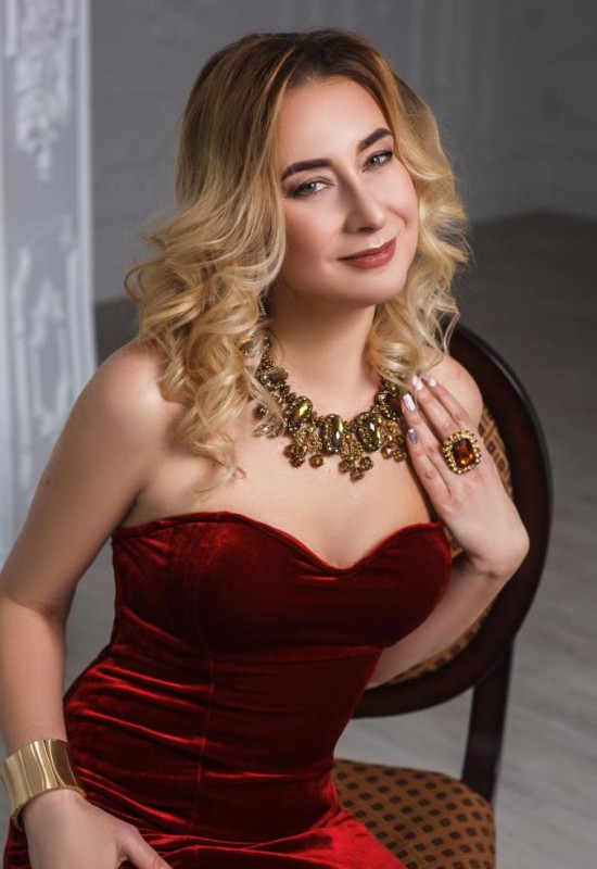 Irina • 52 • Ukraine