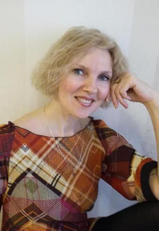 Nadine • 52 • Россия