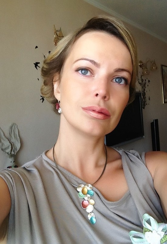 Yanna • 49 • Russia