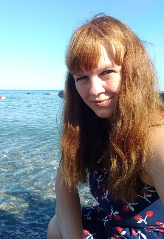 Oksana • 37 • Ukraine