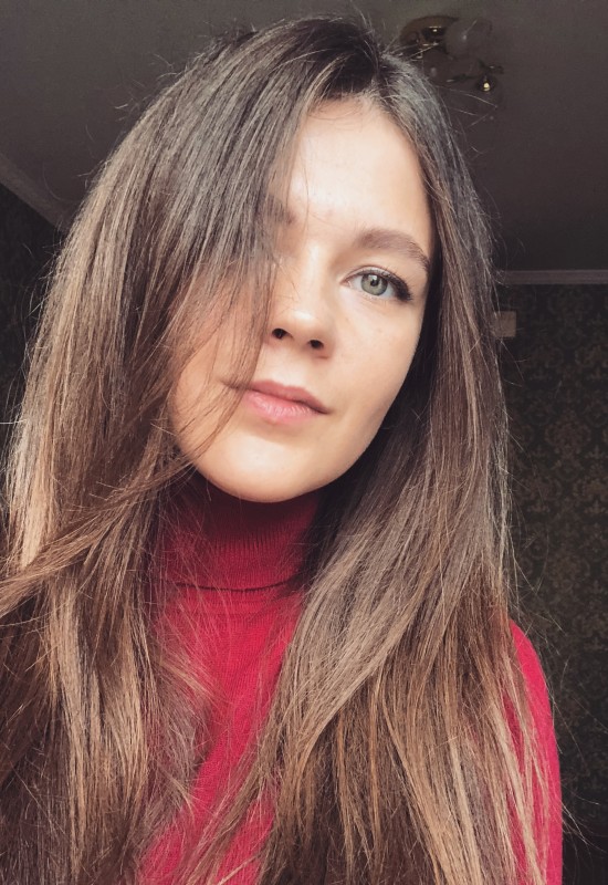 Lana • 38 • Russia