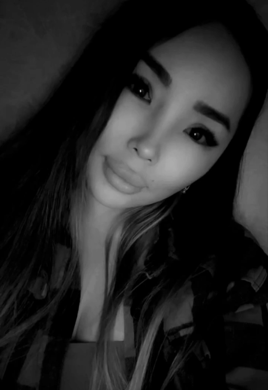 Aryuna • 32 • Russie