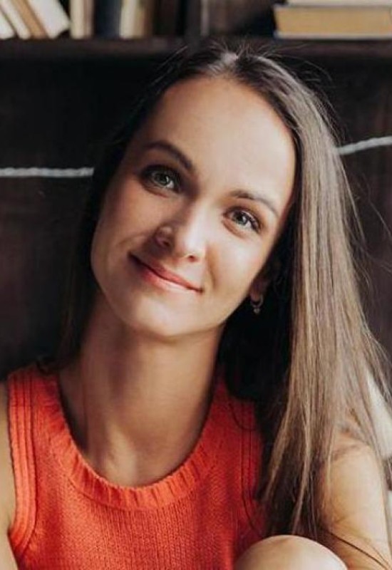 Anna • 42 • Russie