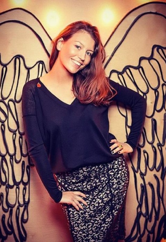 Nina • 46 • Roumanie