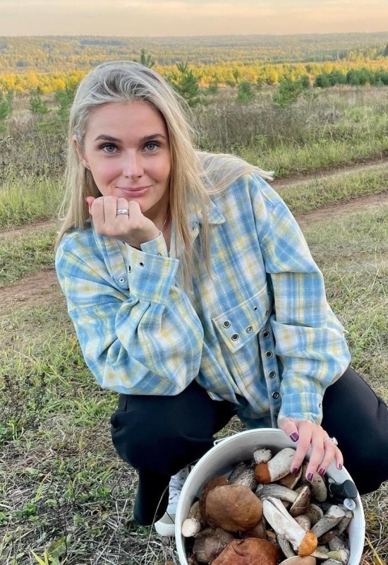 Kristina • 38 • Russia