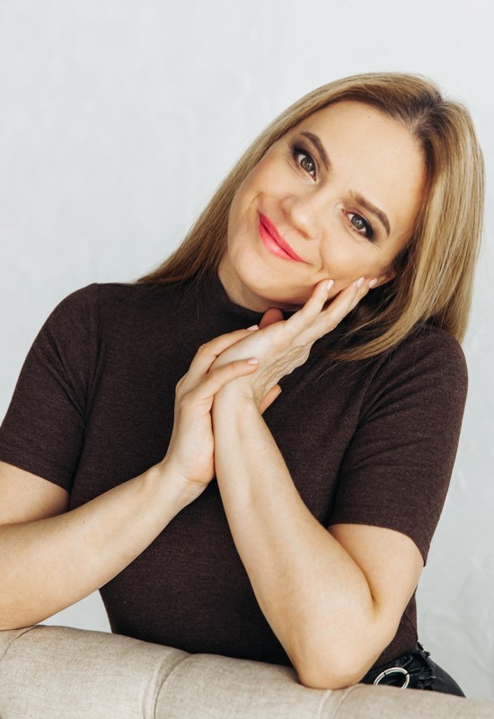 Oksana • 49 • Russia