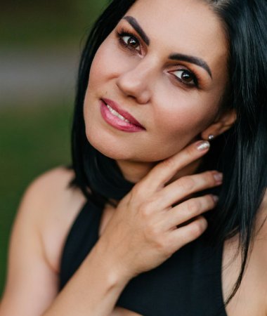 Helen, 42