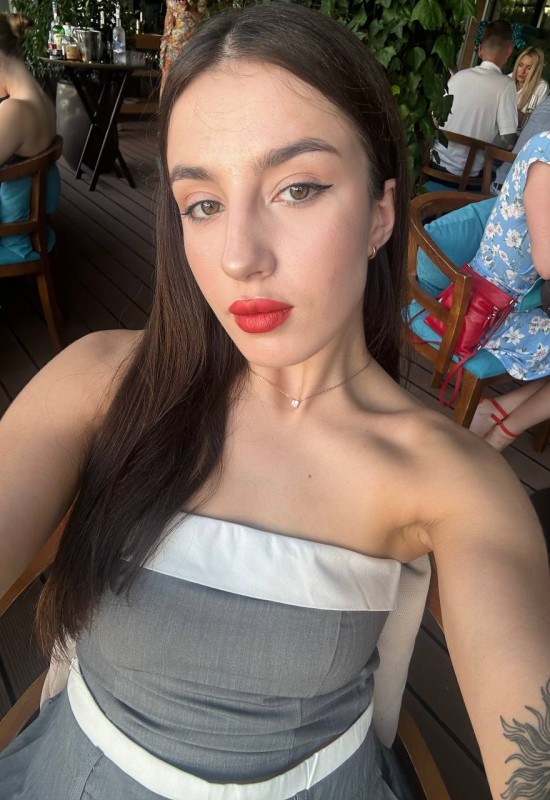 Lina • 26 • Ukraine 🇺🇦