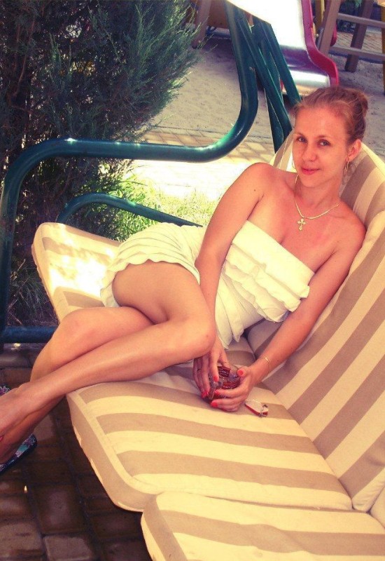 Alena • 34 • Russia