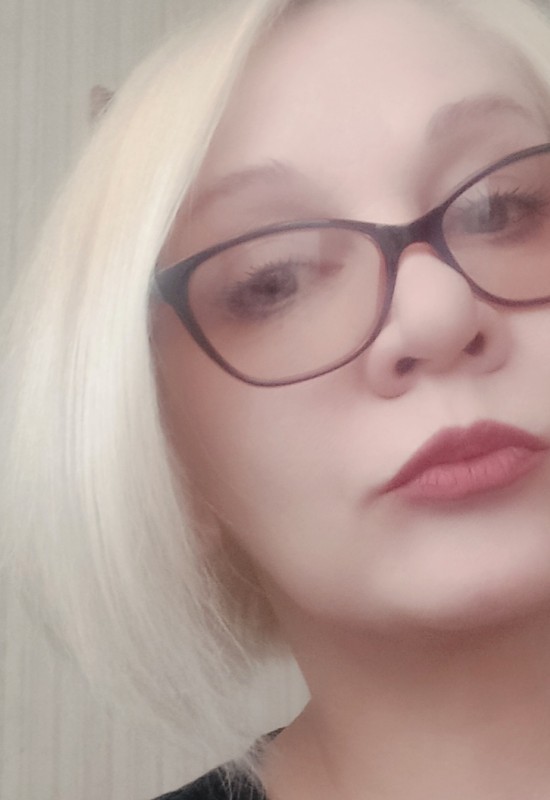 Irina • 46 • Russie