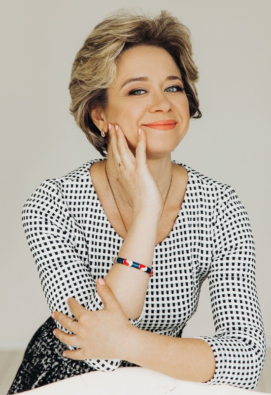 Viktoriya • 46 • Russia