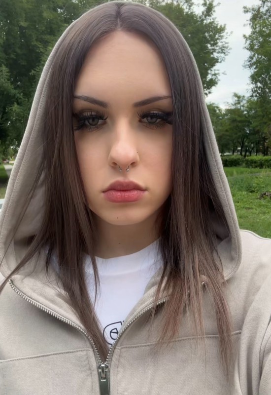 Sasha • 20 • Россия