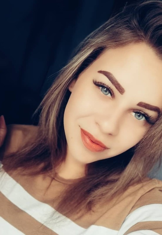 Oksana • 28 • Ukraine