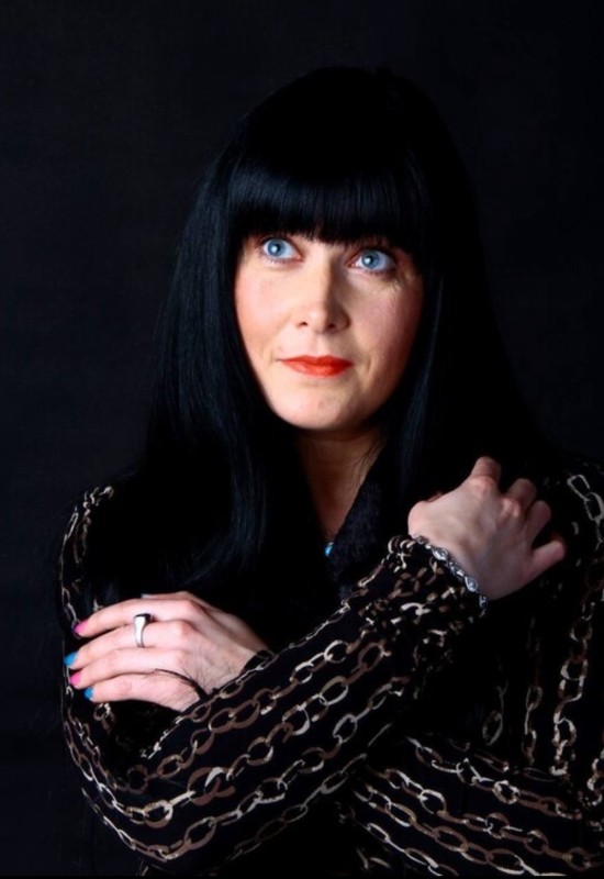 Olga • 48 • Росія