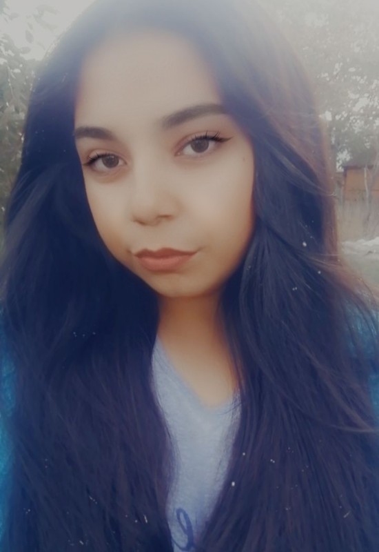 Lina • 20 • Russie