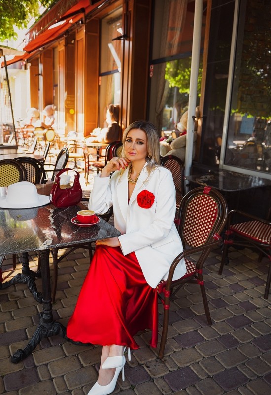 Alexandra • 37 • Russie