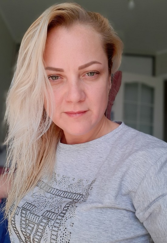 Anastasia • 39 • Russia