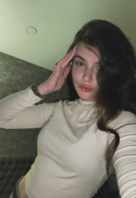 Dasha • 29 • Ukraine 🇺🇦