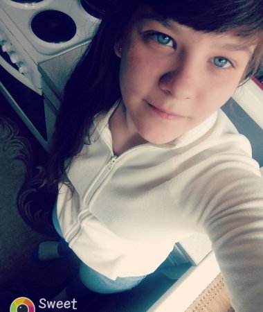 Anna, 26