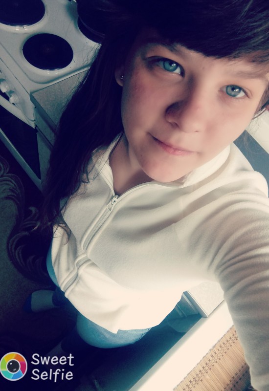 Anna • 26 • Russia