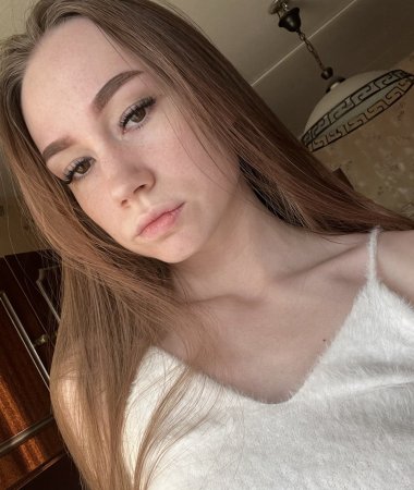 Ksenia, 29