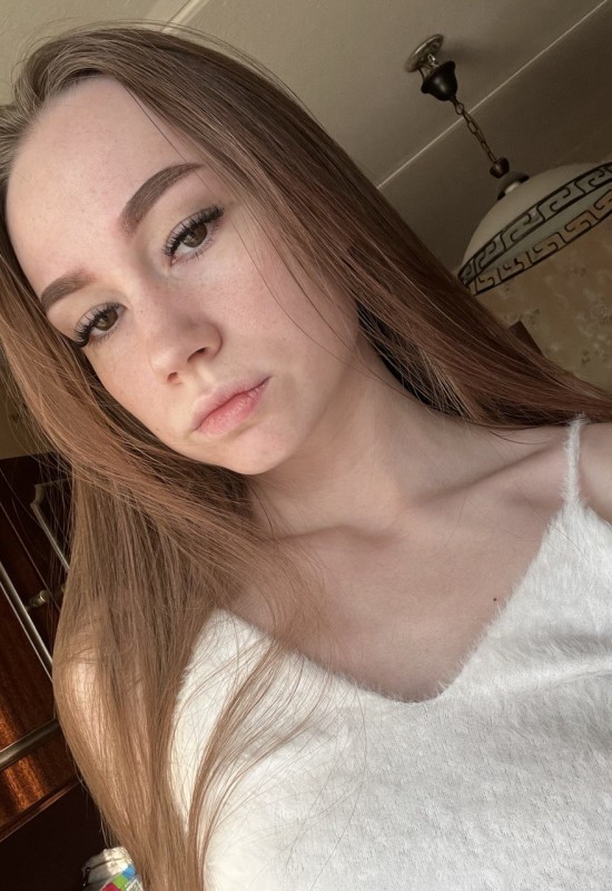 Ksenia • 28 • Russia