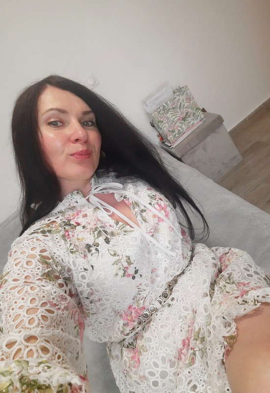 Tetiana  • 48 • France