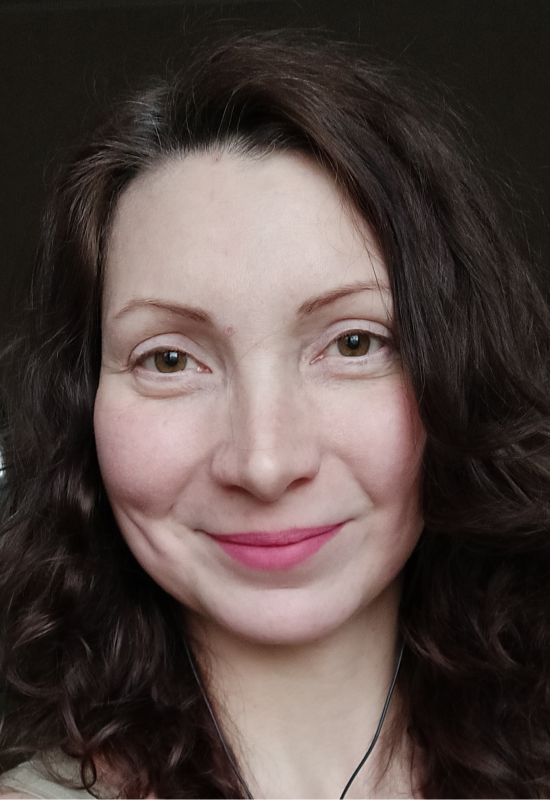 Nina • 45 • Ukraine