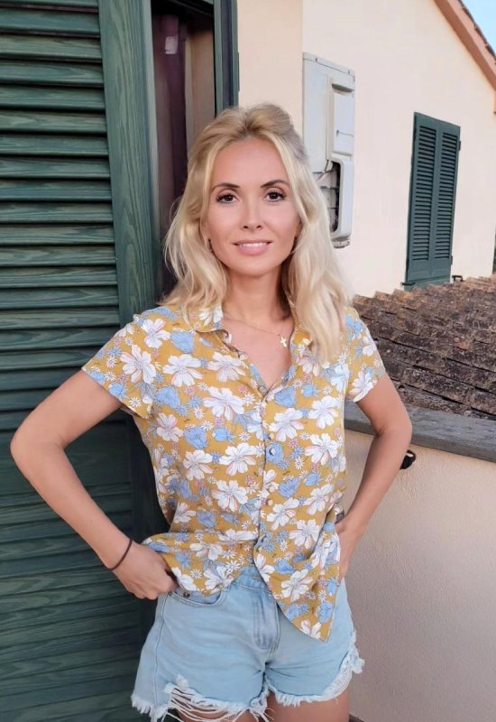 Oksana • 39 • Allemagne