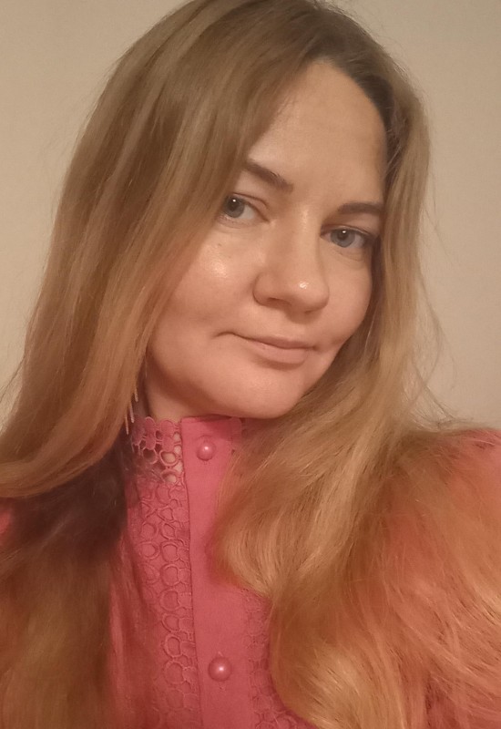 Olga • 39 • Germany