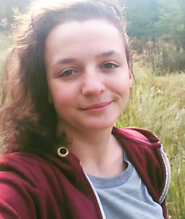 Anastasia, 25