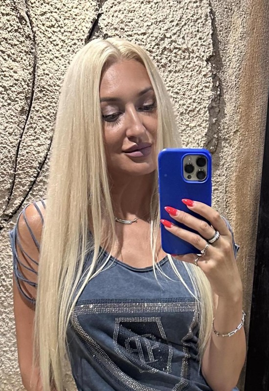 Helga • 36 • Россия