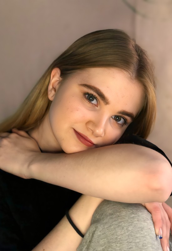 Anastasia • 20 • Russie