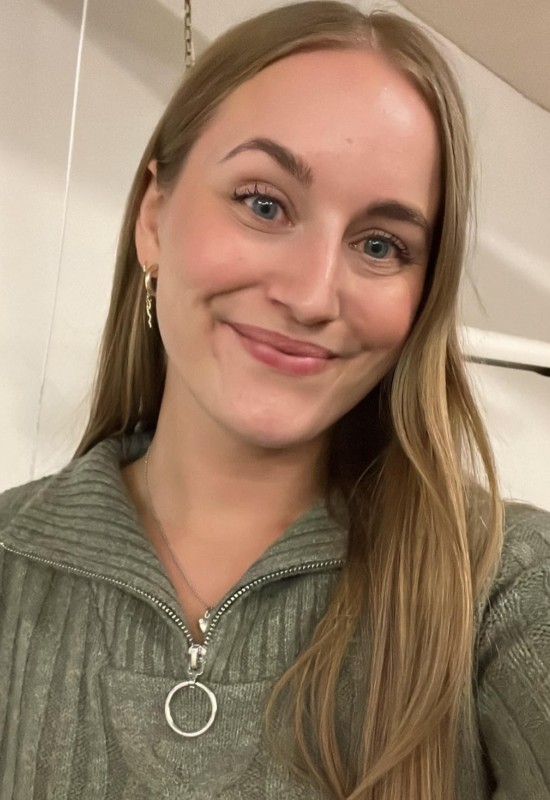 Inaya • 33 • Франция