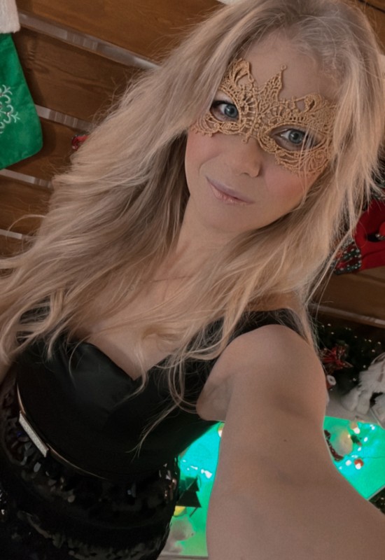 Natalia • 35 • Russie