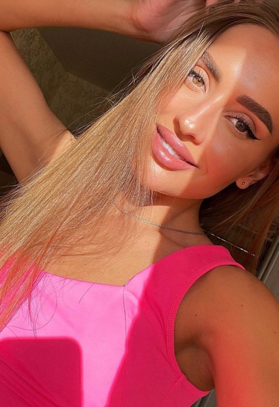 Nat • 37 • Ukraine