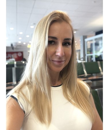 Veronika, 48