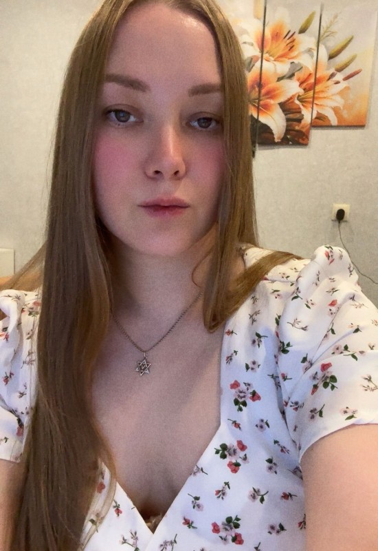 Olga • 35 • Russia