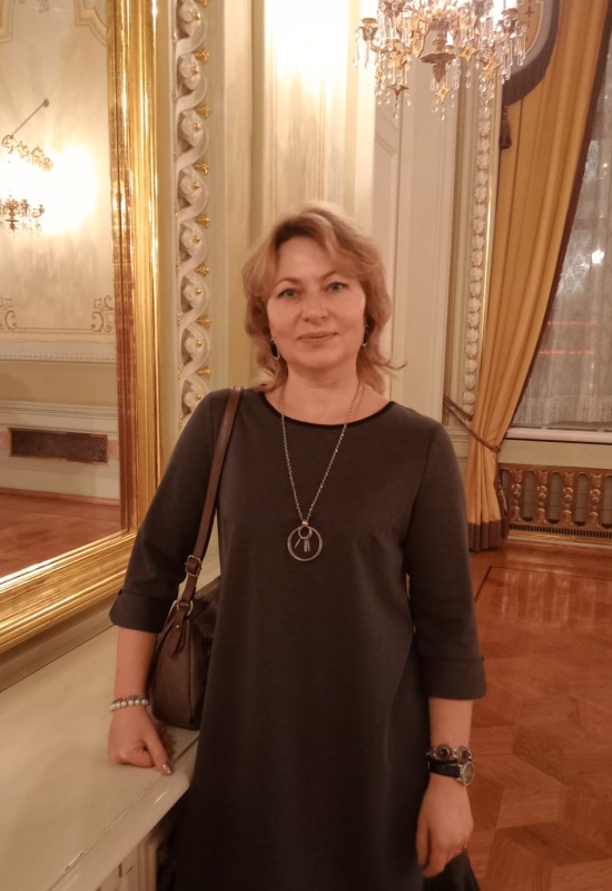 Irinka • 46 • Russia