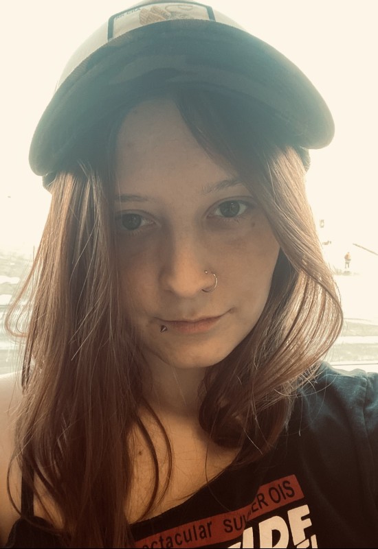 Adelia • 20 • Russia