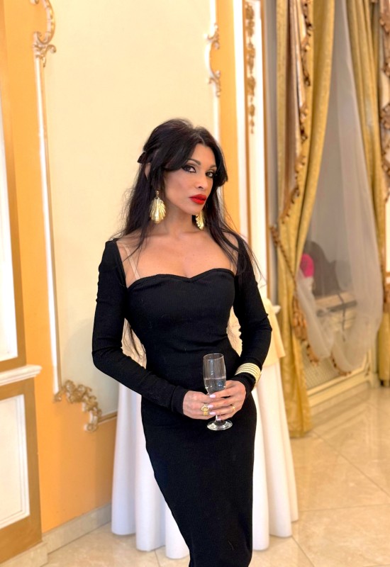 Viki • 45 • Russie