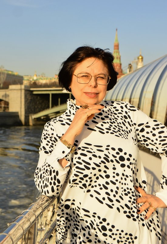 Svitlana  • 61 • Suisse