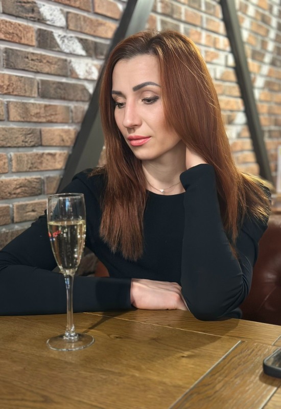 Kseniya • 41 • Ukraine 🇺🇦