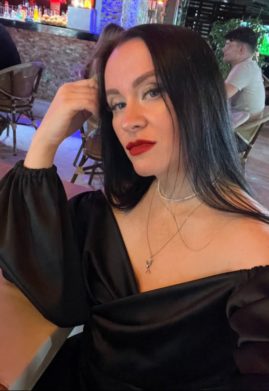 Elena  • 44 • Russia