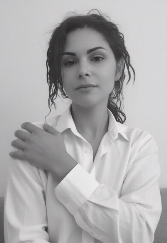 Leila • 38 • Russia