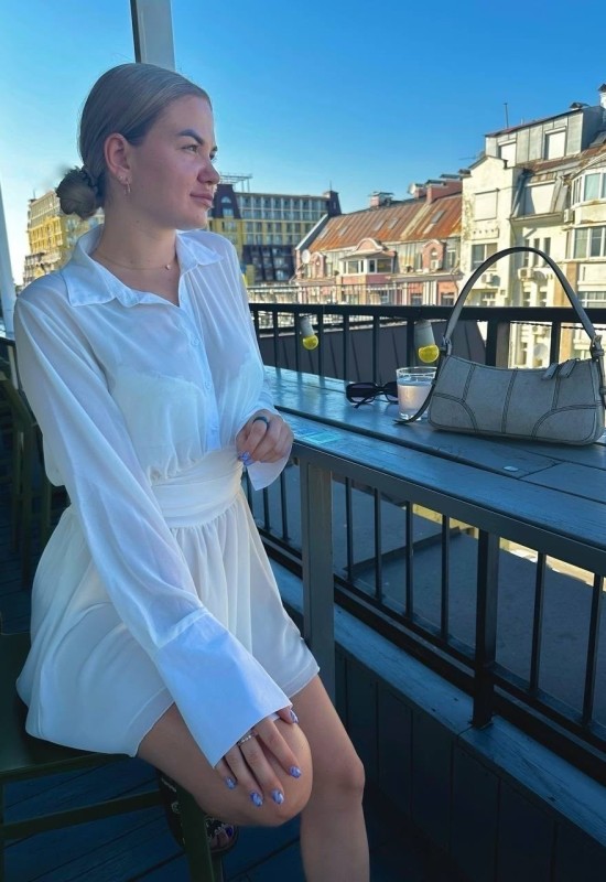 Anna  • 26 • Ukraine