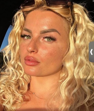 Olga , 26