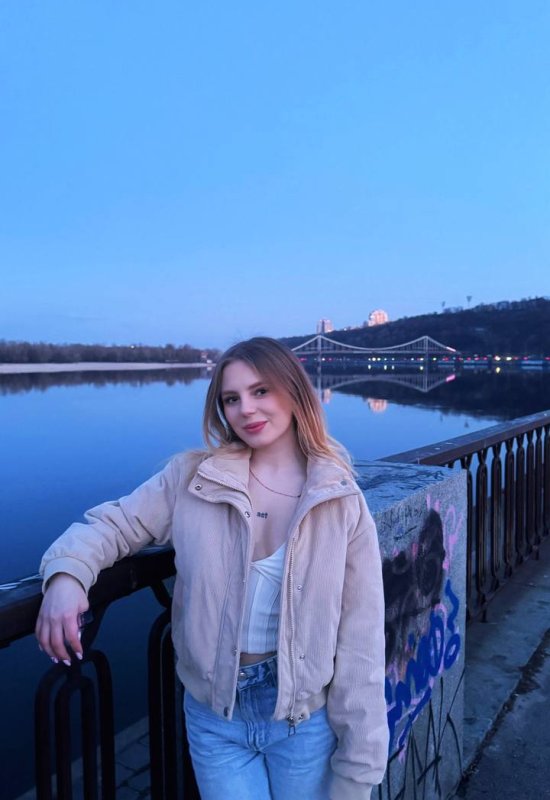 Ira • 21 • Ukraine